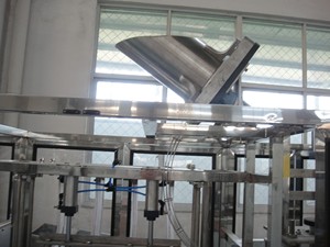 Machine de remplissage de l'<span class=keywords><strong>eau</strong></span> 600BPH <span class=keywords><strong>5L</strong></span> embouteillant l'<span class=keywords><strong>eau</strong></span> - Product Image 6