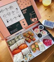 Boîte cadeau en carton pliable personnalisée avec logo pour la restauration, pour les sushis, les biscuits, l'emballage alimentaire