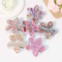 Pince à cheveux vintage française 8 cm en forme de plumeria, à rayures marbrées, imprimée UV, en plastique translucide, plate, confortable, incassable, en carton