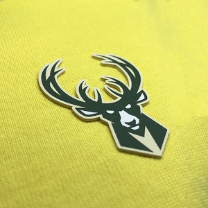 Biểu Tượng Tùy Chỉnh 3D Nổi Silicone Thân Thiện Với Môi Okeo-Tex Chứng Nhận Màn Hình In <span class=keywords><strong>2</strong></span> Màu Sắc TPU Silicone Nhãn Hàng May Mặc Cho Quần Áo - Product Image 5