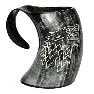 Mug en corne de buffle poli de luxe, écologique, imperméable, fabriqué à la main pour la vente en gros de mugs à bière - Product Image 1