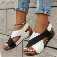 Sandales plates romaines d'été pour femmes, style européen et américain, à plateforme épaisse, décontractées, idéales pour les jupes et la plage, à bout ouvert