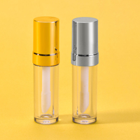 Emballage de tube rond vide pour gloss et rouge à lèvres en argent de luxe 8,4 ml, applicateur à gros pinceau en plastique avec impression d'écran
