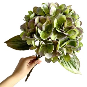Hydrangea artificielle Meiduo Flower Industry, jaune-vert, pour décoration d'hôtel, arrangements floraux de mariage, aspect réaliste 3D. - Product Image 3