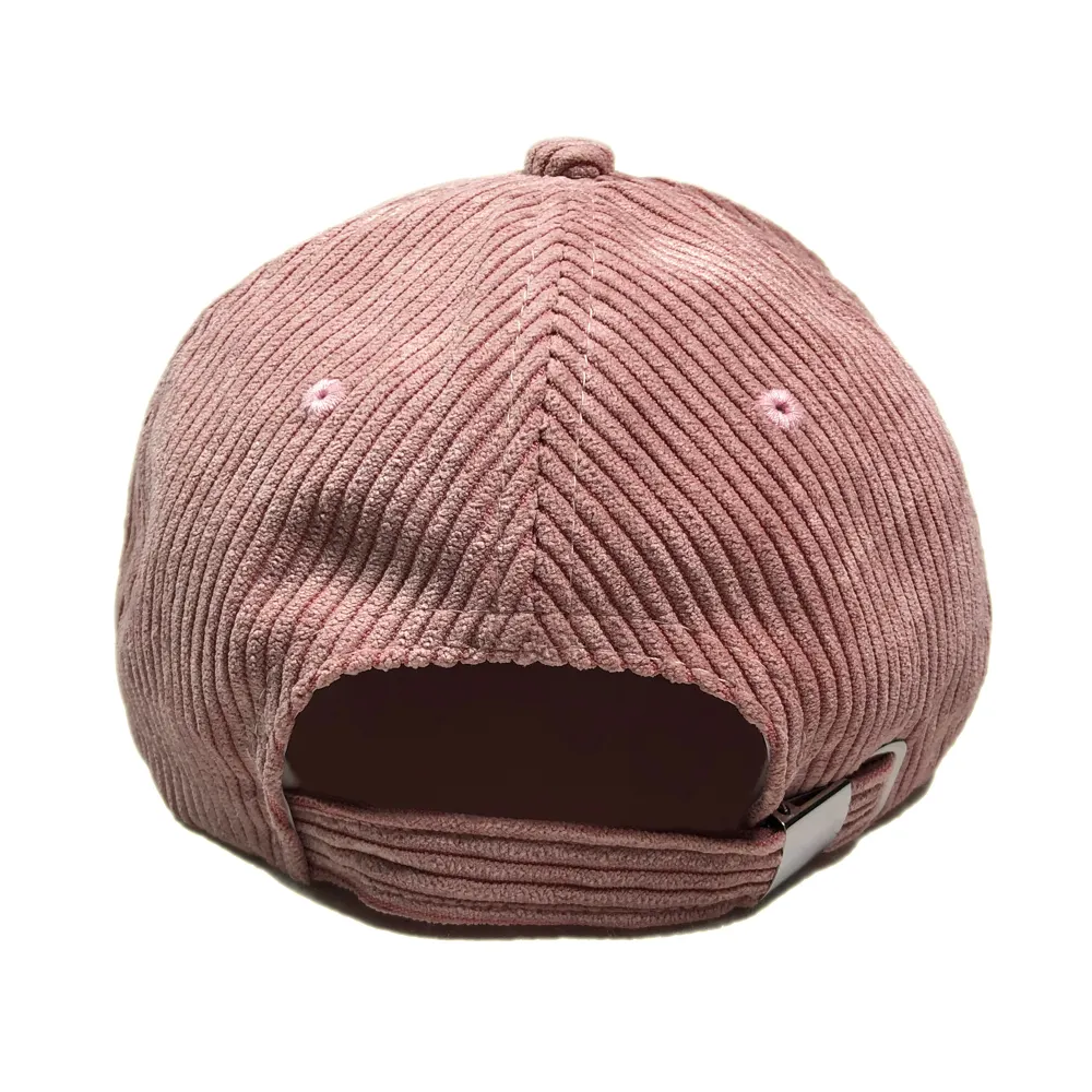 女の子のためのOEMピンクの豪華な品質のヴィンテージ冬の帽子あなた自身のロゴ刺繍湾曲した請求書ファッション6パネルコーデュロイキャップカスタム