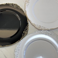 Assiette de chargeur blanc noir or bord rose fête de mariage dîner de restaurant assiettes de chargeur en plastique royal antique pour événements