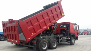 Sinotruk Howo heavy duty <span class=keywords><strong>isuzu</strong></span> <span class=keywords><strong>camion</strong></span> à <span class=keywords><strong>benne</strong></span> basculante 420HP 30 tonnes pour vendre - Product Image 3
