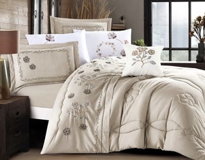 Juego de Ropa de Cama de Lujo Europeo Clásico, Súper Suave, para las Cuatro Estaciones, con Bordado Sencillo, Personalizable, <span class=keywords><strong>Nueva</strong></span> Moda, Gran Venta - Product Image 2