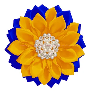 40花瓣4.5x4.5英寸伊西斯女儿联谊会蓝色和黄色缎带层花瓣花胸针