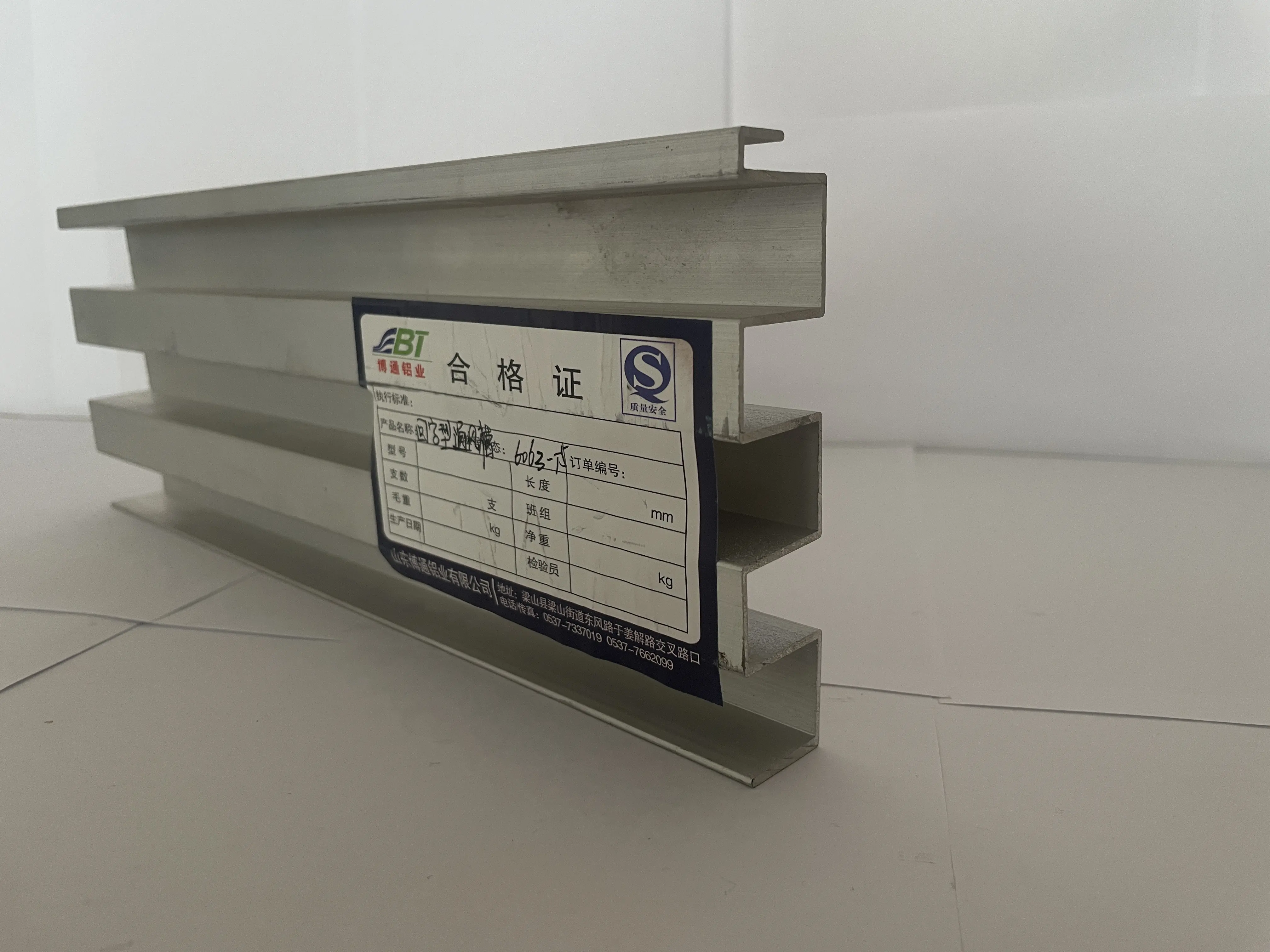 Factory Price Can Be Customized T3-T8 Aluminum ventilation trough 6061 6061 6063 Custom Extruded Aluminum Profile