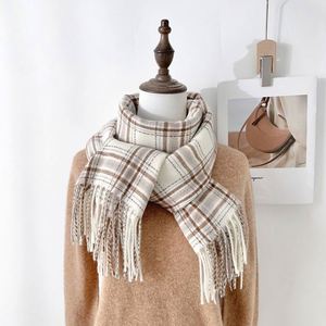Nouvelle Écharpe Châle en Cachemire Tendance Style Frais Automne Hiver, Plaid Simple Chaud avec Pompons YHK0023 - Product Image 5
