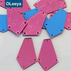 Vente Chaude Populaire : Pierre à coudre en acrylique à dos plat effet miroir avec 2 trous pour la décoration de costumes - Product Image 5