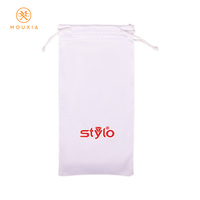 Pochette à lunettes en microfibre rose avec logo cœur cursive sérigraphié, cordon de serrage unique, pour femmes, personnalisable, vente en gros