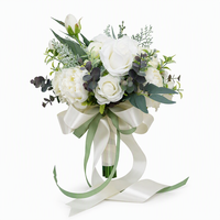 Bouquet de Mariée Style Forêt pour Mariage en Plein Air, Roses Blanches et Pivoines Artificielles, Idéal pour la Photographie en Studio de Mariage, Fleur à Main