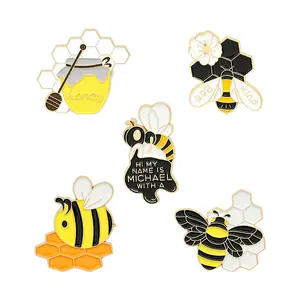 Cartoon creative cute little wasp letter pin hard enamel dress badge custom cute mini bee enamel pin brooch