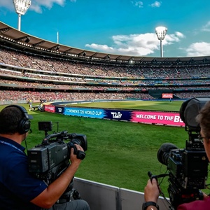 Светодиодный экран RAYBO 2026 для футбольных матчей: решение для спортивных баров, стадионов, фан-зон, LED-билбордов и видеостен для мероприятий - Product Image 2