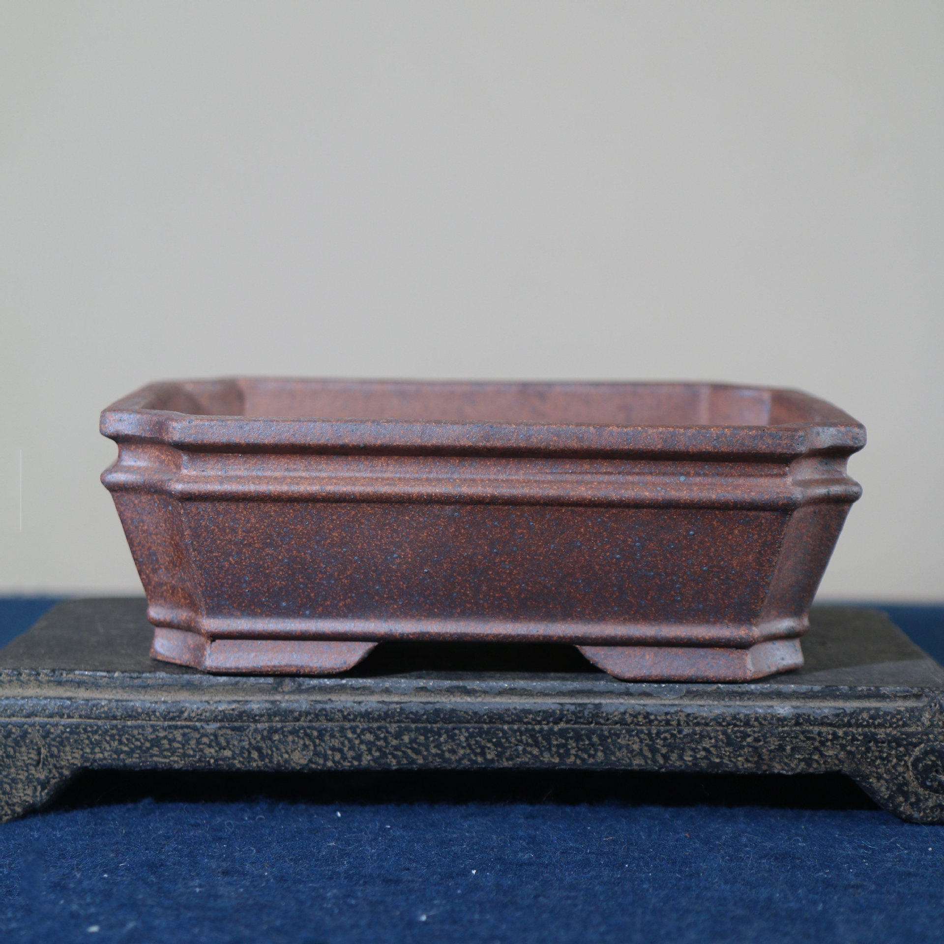 etagere eckig mit Stanzmuster, Satin Bettwäsche - Betten