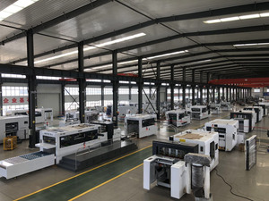 Machine automatique de dé<span class=keywords><strong>coupe</strong></span> et de pliage pour boîtes à pizza en carton ondulé ZHMY, machine de dé<span class=keywords><strong>coupe</strong></span> pour boîtes à pizza, découpeuse de carton ondulé <span class=keywords><strong>E</strong></span> Flute - Product Image 2