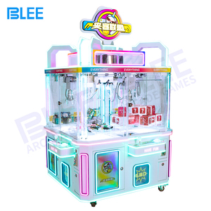 Regalos de juego de Parque de Atracciones 4 jugadores que funcionan con monedas Candy Grabber Claw Crane con luces Led a la venta - Product Image 3