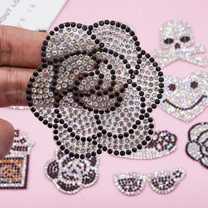 Besi di Patch kedatangan baru berlian imitasi desainer patch hitam topi beruang gaun HATI tengkorak manik-manik bunga Patch untuk pakaian - Product Image 5
