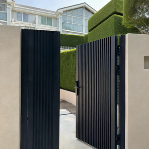 Panneaux de clôture décoratifs en métal enduits de poudre bon marché personnalisés Clôture de jardin extérieure classique Clôture de sécurité en aluminium - Product Image 4