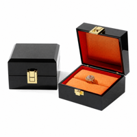 Caixa de Joias de Madeira com Acabamento em Laca de Piano de Alto Brilho, Forro Laranja, Suporte para Anéis e Colares, Fecho Dourado
