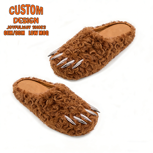Ciabatte di Design Personalizzate in Peluche con Logo Personalizzato, <span class=keywords><strong>Pantofole</strong></span> da Uomo in Finta Pelliccia a Forma di Zampa d'<span class=keywords><strong>Orso</strong></span> con Artigli Metallici - Product Image 3