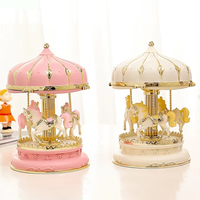 Boîte à musique lumineuse en forme de cheval de carrousel, décoration d'intérieur, cadeau d'anniversaire, jouet pour enfants, accessoires de mariage