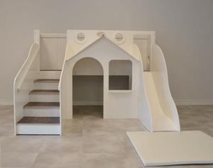 2024 Ensemble de jeu intérieur pour enfants nouveau design-Château en bois et petite maison avec toboggan combinant librement des pièces Autres meubles pour enfants - Product Image 1