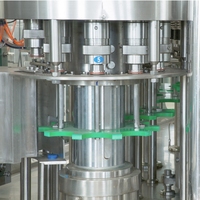 Machine de remplissage automatique trois-en-un pour petites bouteilles, pour boissons et eau pure, avec lavage et bouchage, capacité de 2000 bouteilles/heure