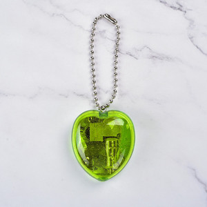 Llavero de acrílico transparente y colorido con forma de caja de música, llavero con forma de corazón, regalo bonito para niños, accesorio musical - Product Image 6