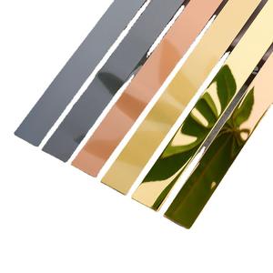 Bande décorative dorée en acier inoxydable standard AiSi laminée à froid auto-adhésive pour mur de fond de télévision - Product Image 1