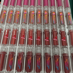 Brillo de Labios con Purpurina a Prueba de Agua al por Mayor Personaliza Tu Logo Crea Tu Propio Labial Mate - Product Image 3