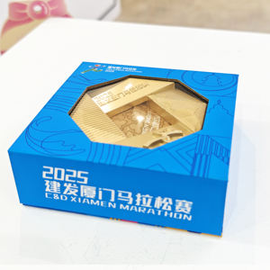 Militair geïnspireerde marathonmedaille met camouflagecoating, gravure op hondenpenning, zinklegering, elektrolytisch verzinkt, met muziek- en nationale dagthema's - Product Image 2