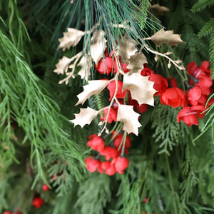 Arco Floreale Natalizio EG-FWGN25 con Rose Rosse e Piante Sempreverdi, Capolavoro Incantevole per Eventi Festivi e Decorazioni - Product Image 5