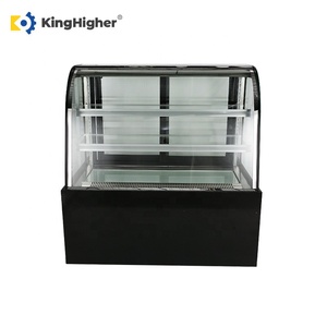 Vitrina Refrigerada Comercial de 3 Niveles con Vidrio Curvo para Exhibición de Pasteles, con Descongelador, Tipo Piso, Color Negro, Personalizable - Product Image 2