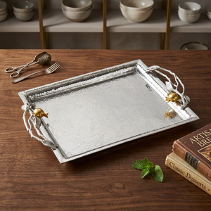 Bandeja de Granada Hecha a Mano en Plata y Oro, Elegante Plato de Servir Grabado en Oro - Product Image 1