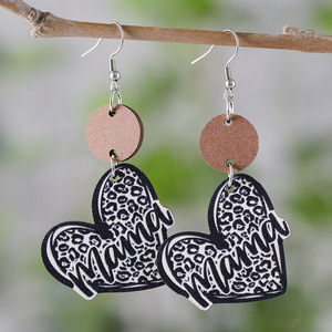 Boucles d'oreilles en bois fête des mères cadeau MAMA imprimé léopard coeur cercle pendentif boucles d'oreilles pour femmes Uionen 1143 - Product Image 1