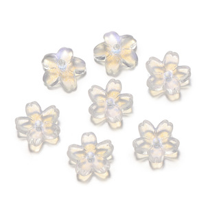 Cuentas de vidrio con degradado de color en forma de flor de cerezo para la fabricación de pulseras, cuentas sueltas de cristal de lampwork al por mayor. - Product Image 4