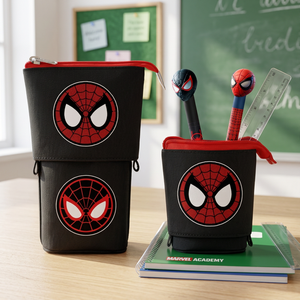 Karactermania pour Marvel Spiderman Peter - Trousse en tissu mignonne avec fermeture éclair + 2 stylos gel effaçables rouges pour l'école et le bureau - Product Image 3