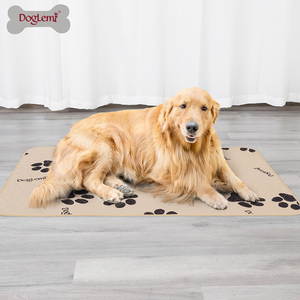 Moderne Luxus-Hunde trainings matten Wasserdichte TPU atmungsaktive wasch bare <span class=keywords><strong>Pee</strong></span> Pads für Haustiere Gestreifte Kühl matte für das Sommer welpen training - Product Image 6