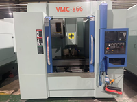 Centre de tournage vertical de fraiseuse CNC de haute précision avec système de contrôle Fanuc broche unique robuste et économique