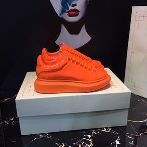 Chaussures de course pour hommes de modèle 2026, luxueuses, de haute qualité, légères, augmentant la taille, à semelle épaisse, adaptées aux hommes et aux femmes - Product Image 1