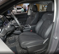 25/24 Jetour X70plus SUV Auto Essence FWD Véhicule avec une excellente efficacité de l'essence Sièges en cuir Intérieur foncé Galerie de toit en métal