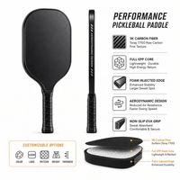 Raquette de pickleball avec poignée en cuir, corps large, noyau en nid d'abeille, forme allongée, noyau de propulsion robuste, carbone 3K