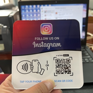 Plaque d'affichage personnalisée en acrylique pour réseaux sociaux Instagram, plaques NFC avec affichage de code QR, avis <span class=keywords><strong>Google</strong></span>, fréquence NFC 13,56 MHz - Product Image 1