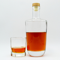 Botellas de ron de brandy transparente de gama alta 500ml 700ml 750ml Fabricante de botellas de vidrio de licor
