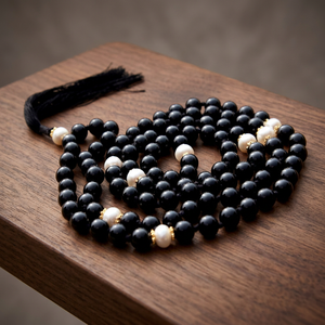 Collier Mala en Onyx Noir Naturel 108 Perles Noué à la Main Bijoux Spirituels de Prière et de Yoga - Product Image 1