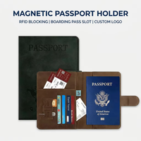 Étui de passeport magnétique en gros en cuir PU de qualité supérieure, organiseur de documents de voyage avec emplacements pour cartes SIM et fente pour carte d'embarquement