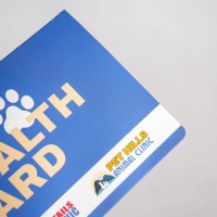 Passeport pour animaux de compagnie avec logo personnalisé en feuille d'or, certificat pour chien et chat, brochure en papier avec impression offset et reliure agrafée